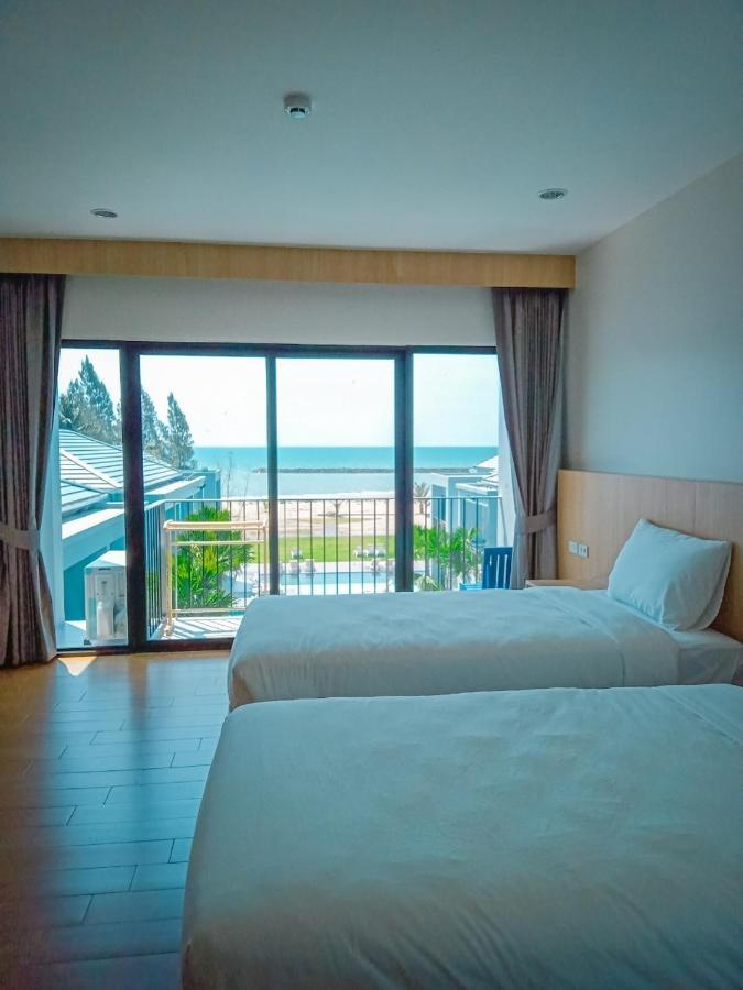 Hatchao Heritage Beach Front Resort Ban Hat Cha Samran Esterno foto